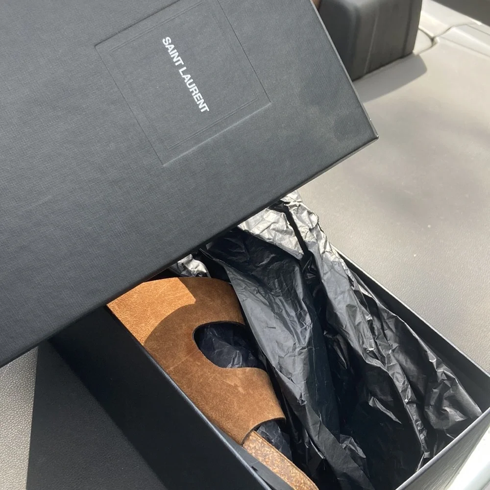 Saint Laurent Jimmy suede sandal. Color is Bridle. Size 42.   Worn twice - Picture 7 of 8